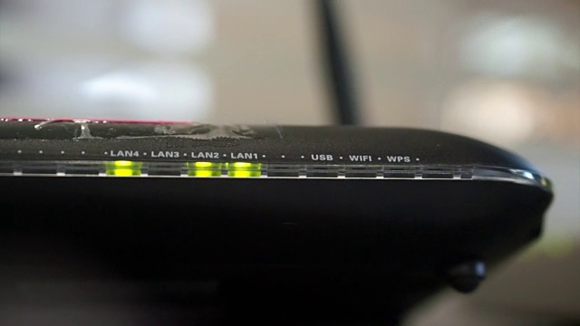 网络路由器和wifi闪烁视频，分辨率1920x1080视频素材