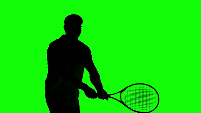 一个正在绿色屏幕上打网球的男人的剪影视频素材
