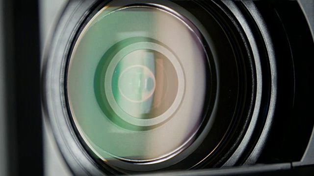 摄像机镜头，显示变焦和眩光，旋转，特写视频下载