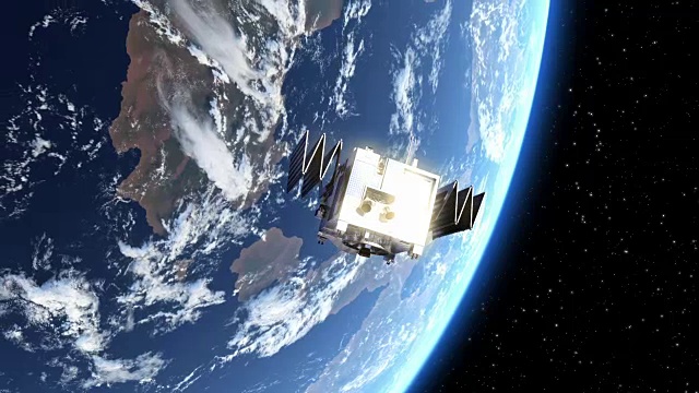 卫星在太空部署太阳能电池板视频素材
