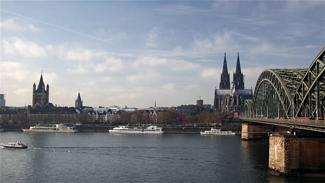 科隆大教堂和霍亨索伦大桥视频素材