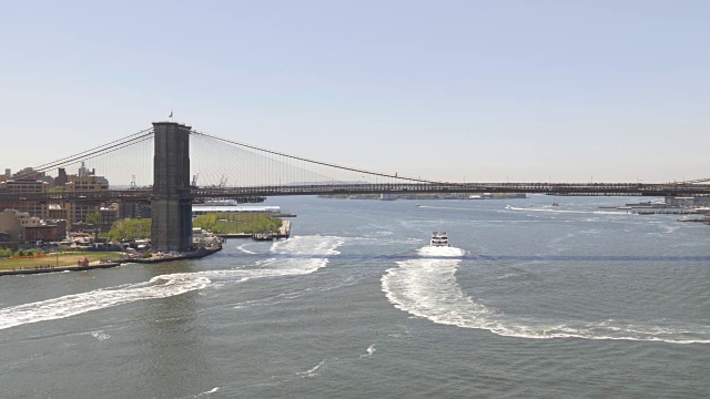 美国夏季曼哈顿大桥布鲁克林湾公园全景4k视频素材