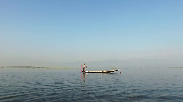茵莱湖的渔夫视频素材