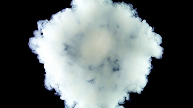 慢镜头中的白墨爆炸云视频素材