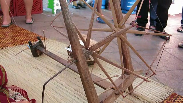 传统泰式编织工艺视频素材