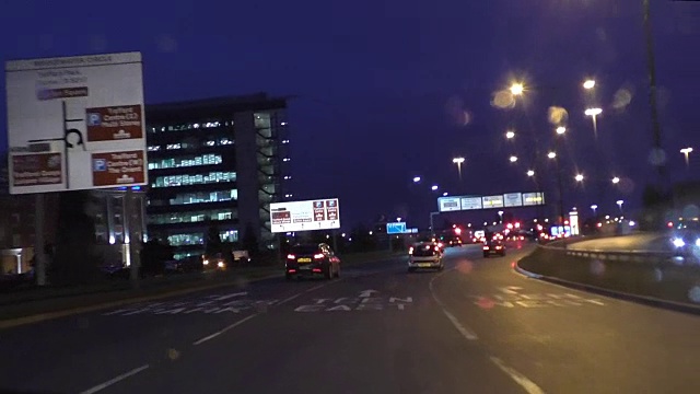 夜间驾驶曼彻斯特城视频素材
