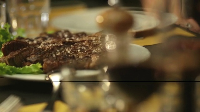意大利烤t骨牛排佛罗伦萨视频高清视频下载