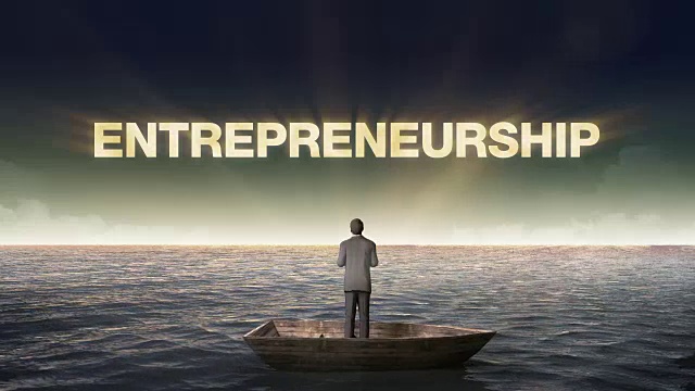 正在崛起的“创业”，在一艘船上的“商人”前面视频下载
