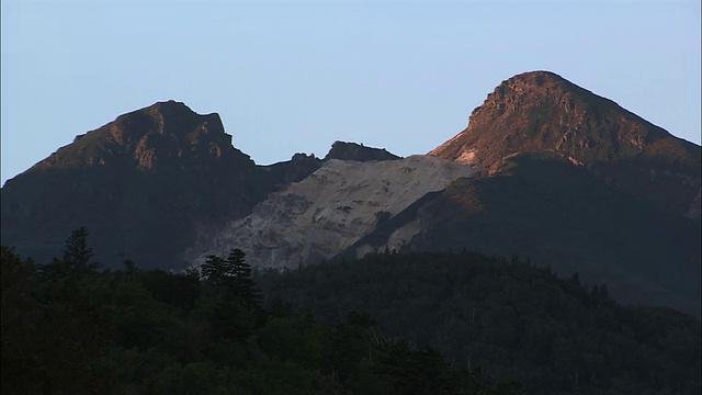 晨光中的北海道伊俄山视频下载