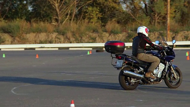摩托车手驾驶课程视频下载