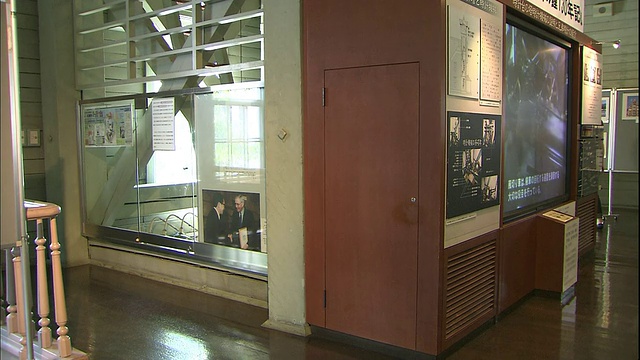展览和展品在札幌钟楼的展览厅展出。视频下载