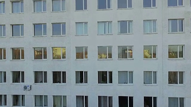建筑物窗户鸟瞰图视频下载
