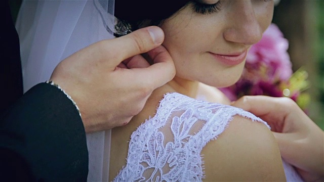 可爱的婚礼的夫妇视频下载