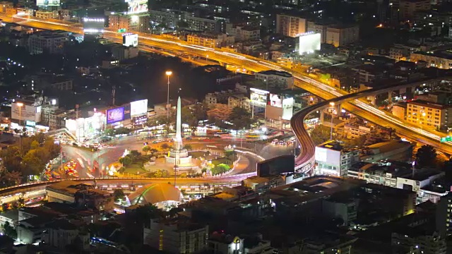 曼谷的夜晚。间隔拍摄视频素材