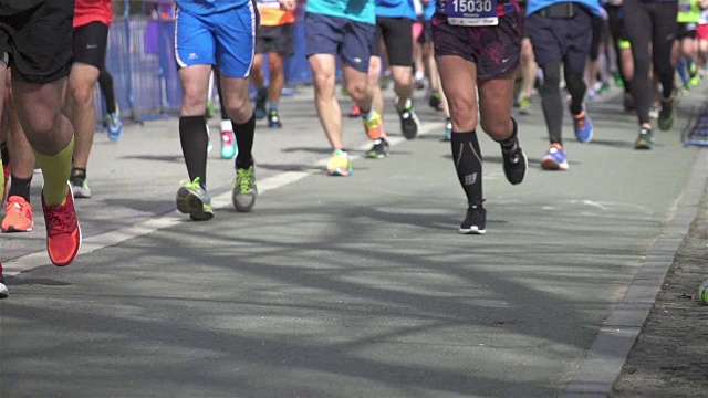 三段马拉松运动员的慢动作视频视频素材