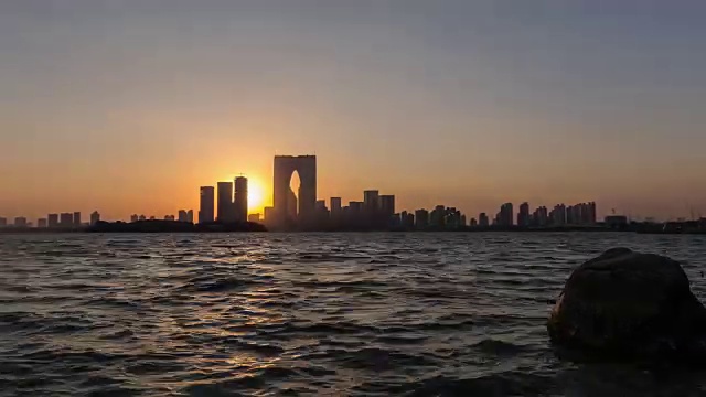 时光流逝金鸡湖夕阳视频素材
