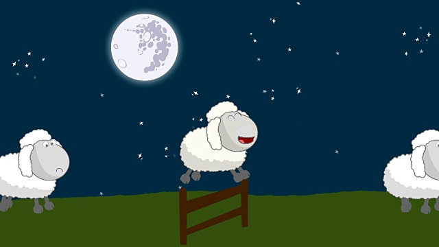 在满月的星空下，数跳木篱笆的绵羊视频素材
