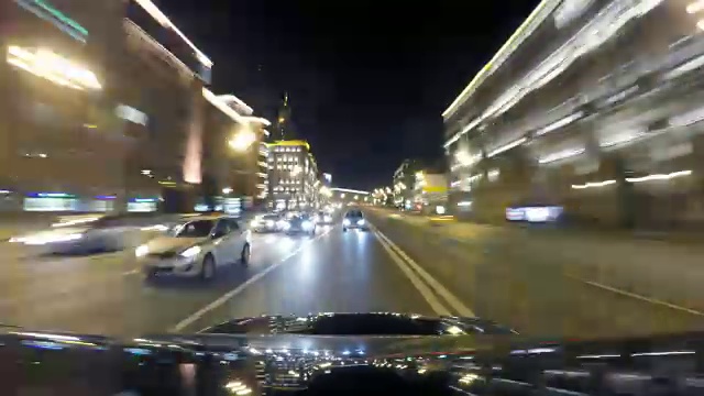 快速城市驾驶夜间道路反射2视频素材