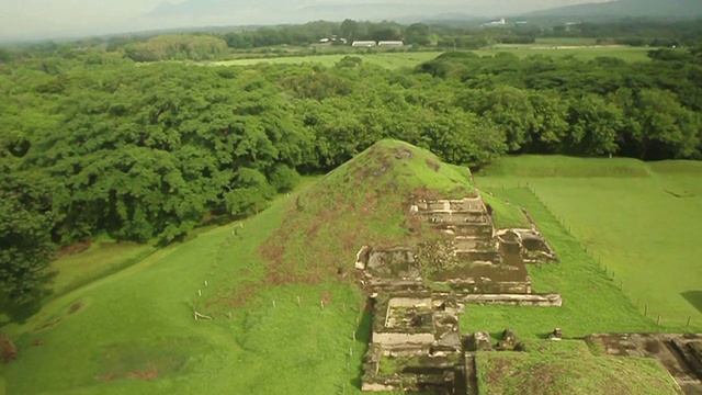 萨尔瓦多玛雅金字塔遗址视频素材