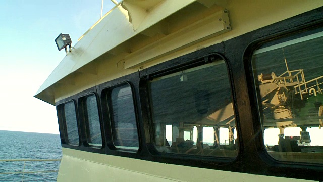 船旁船长驾驶室的窗户视频下载