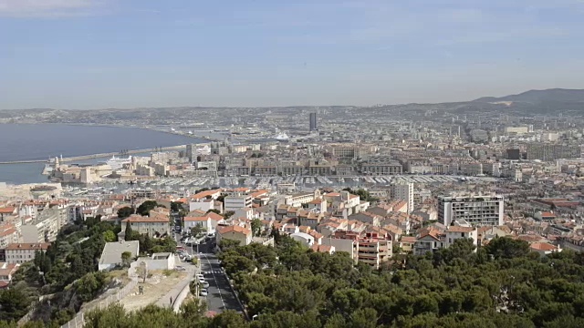 从巴黎圣母院俯瞰马赛和地中海视频下载