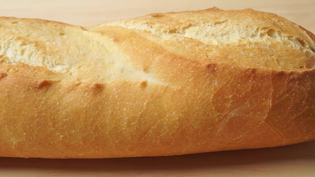 法国面包(法棍)水平近景摄影视频素材