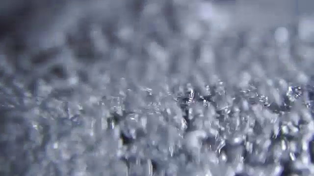 水射流和气泡的慢动作水下视频视频下载