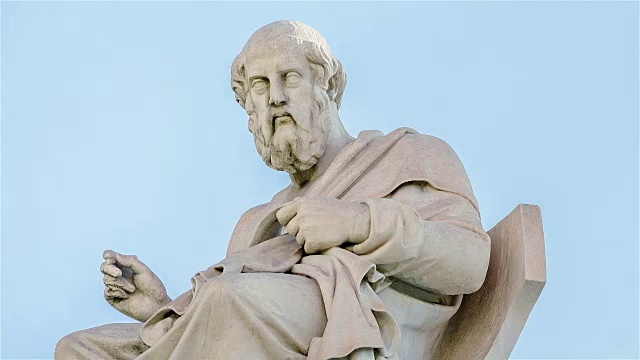 特写古希腊哲学家柏拉图的大理石雕像视频下载