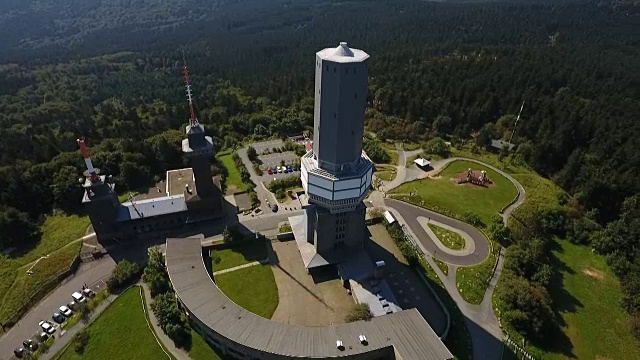 鸟瞰图的格罗斯费尔德伯格，陶努斯，德国视频下载