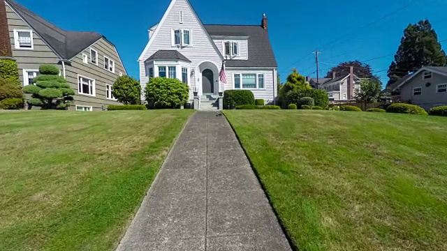 古怪的美国郊区住宅外观视频素材