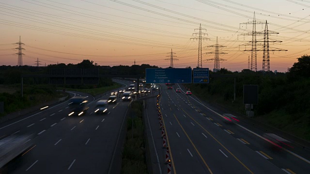 黎明时分的德国高速公路视频素材