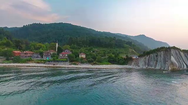 卡斯塔莫努黑海村庄鸟瞰图视频下载