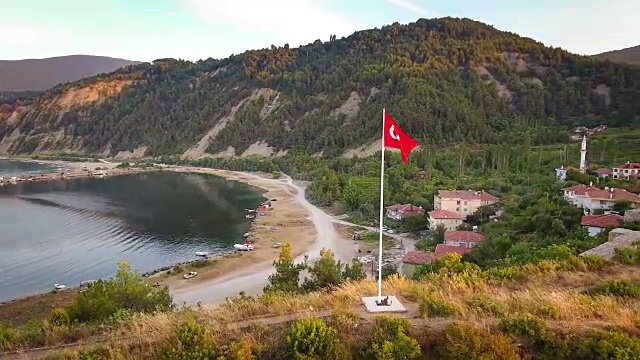 绕着土耳其国旗旋转视频下载