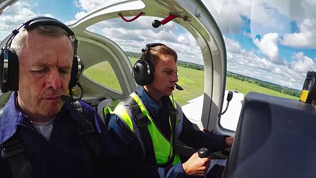 学生飞行员起飞练习视频下载