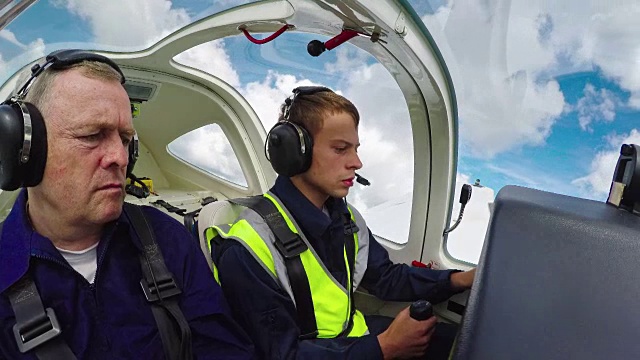 学生飞行员学习飞行视频下载