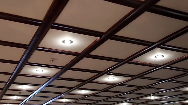 带灯的柜台天花板视频下载