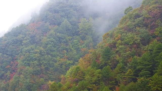 秋天的塔云山的时间流逝视频素材