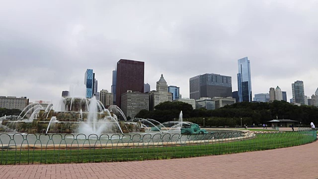 芝加哥的天际线和白金汉喷泉视频下载