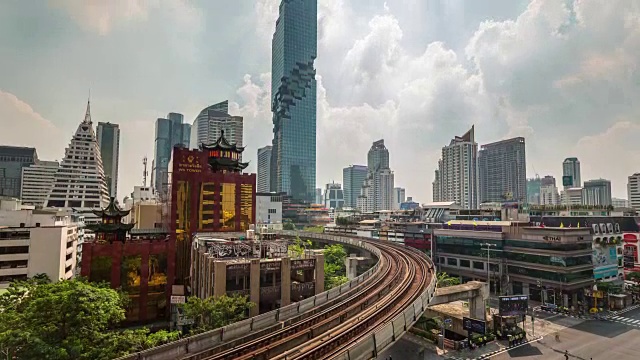 泰国阳光曼谷著名建筑地铁线全景4k时间流逝视频素材