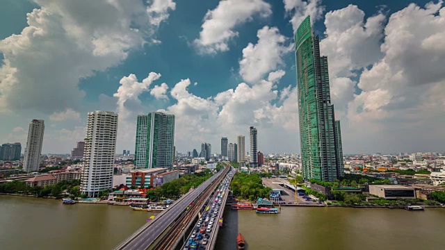 泰国晴朗的云天空曼谷河大桥交通全景4k时间推移视频素材