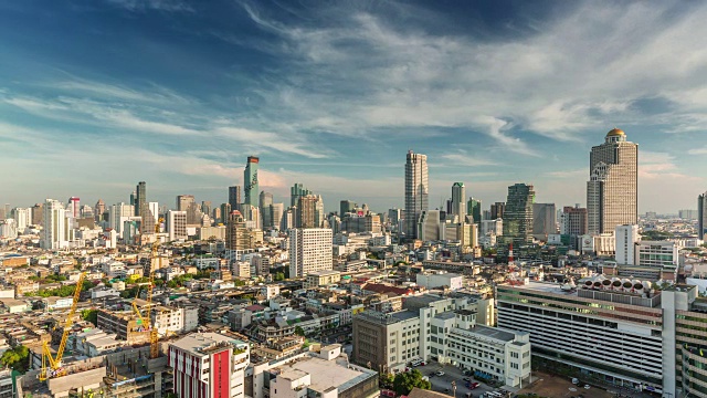 泰国晴天曼谷屋顶顶部中心建筑屋顶全景4k时间流逝视频素材
