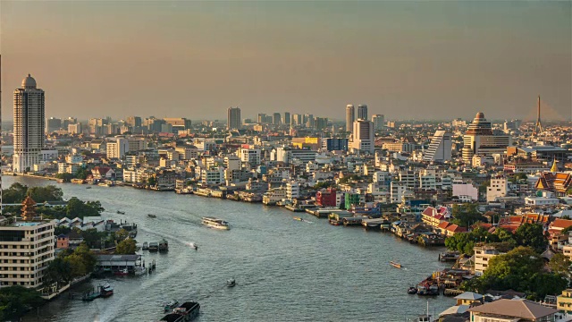 泰国日落灯光著名的曼谷河湾屋顶全景4k时间流逝视频素材