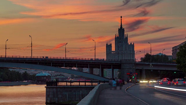 俄罗斯莫斯科河步行湾七姐妹日落全景4k时间流逝视频下载