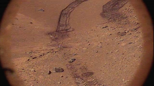 美国宇航局好奇号火星车拍摄火星表面的故障和噪音-插图视频购买