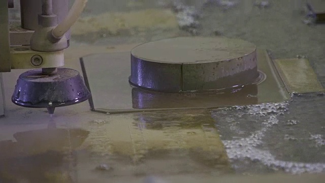 水磨料金属加工钻床磨视频下载