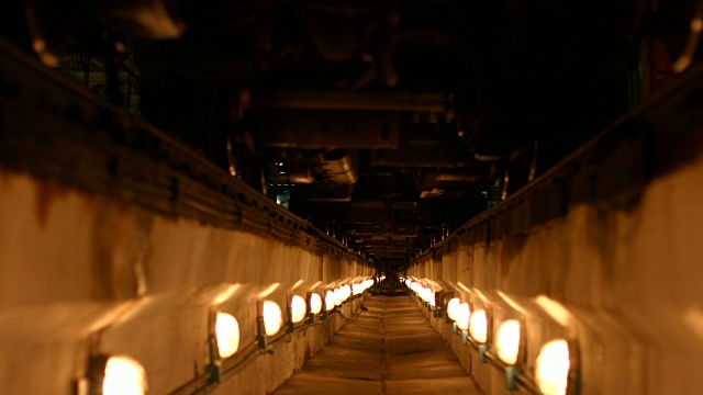 隧道照明路灯。视频下载