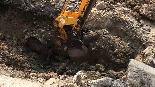 挖掘机斗在运动。视频下载