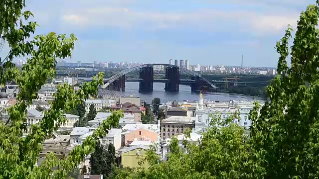 基辅河上的桥。视频素材