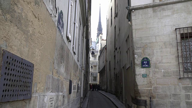 巴黎西提岛的中世纪历史街道视频下载