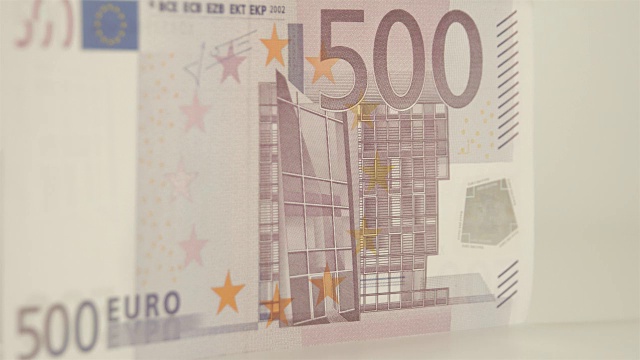 展示500欧元纸币背面的细节视频下载